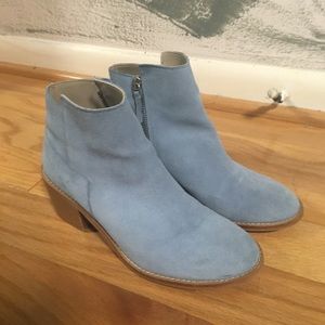 NEVER BEEN WORN Zara Light Blue Suede Booties
