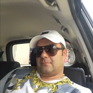 Meet your Posher, Kaveh