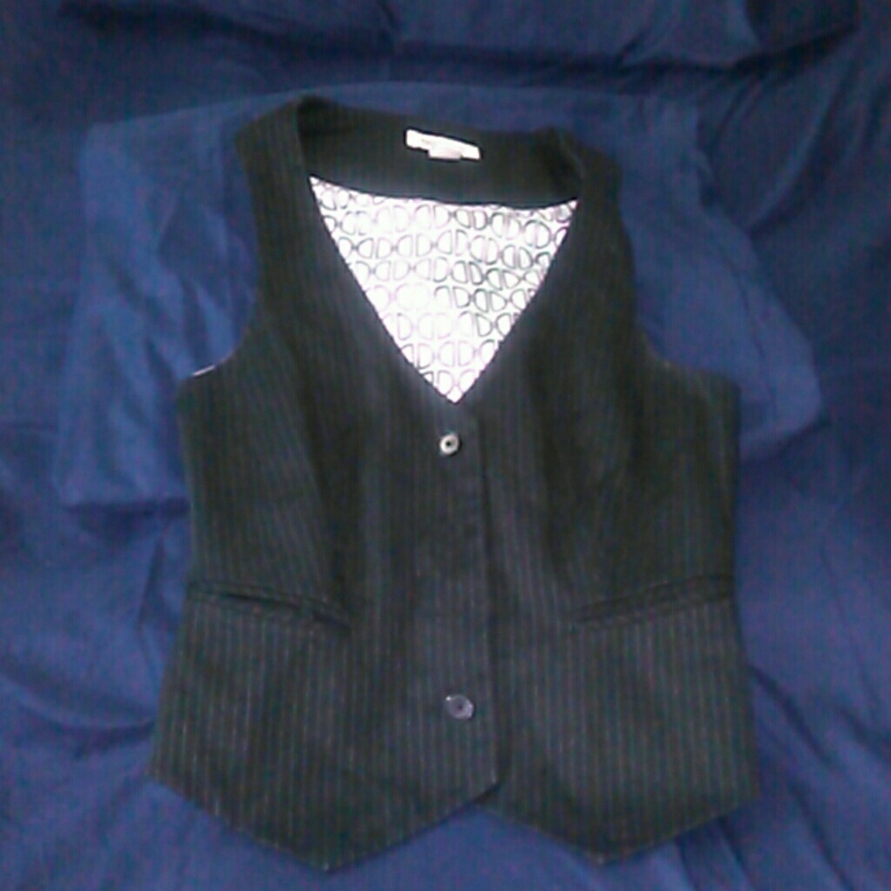 Sleeveless vest