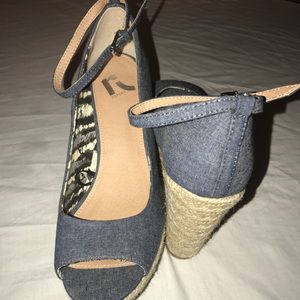 REPORT RICKI Women's Peep Toe Wedge Platform