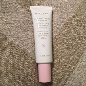 Mary Kay, bronze 708, medium coverage foundation