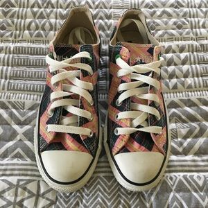 Brand New Women's plaid converse low tops
