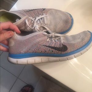 Nike fly knit shoes