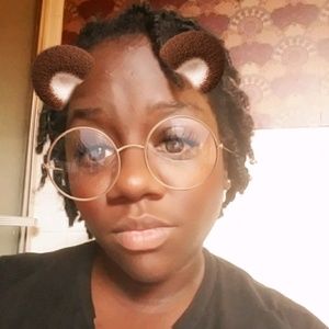 Meet your Posher, Marisa