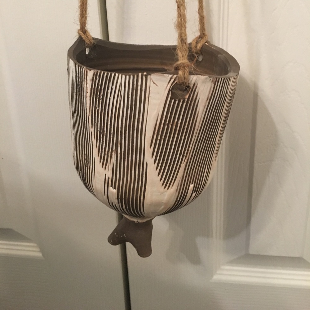 Hanging planter