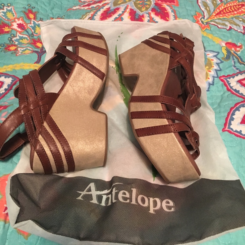 Antelope wedges never worn!