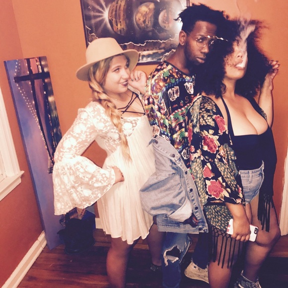 Meet your Posher, Jazzy - Picture 3 of 3