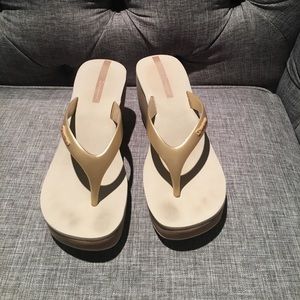 Ipanema foam wedge, platform flip flop.
