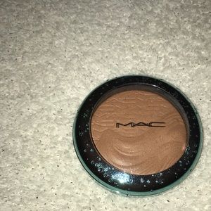 MAC Cosmetics Alluring Aquatics