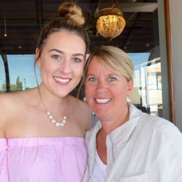 Meet your Posher, Caroline - Picture 1 of 1