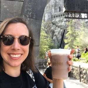 Meet your Posher, Amy