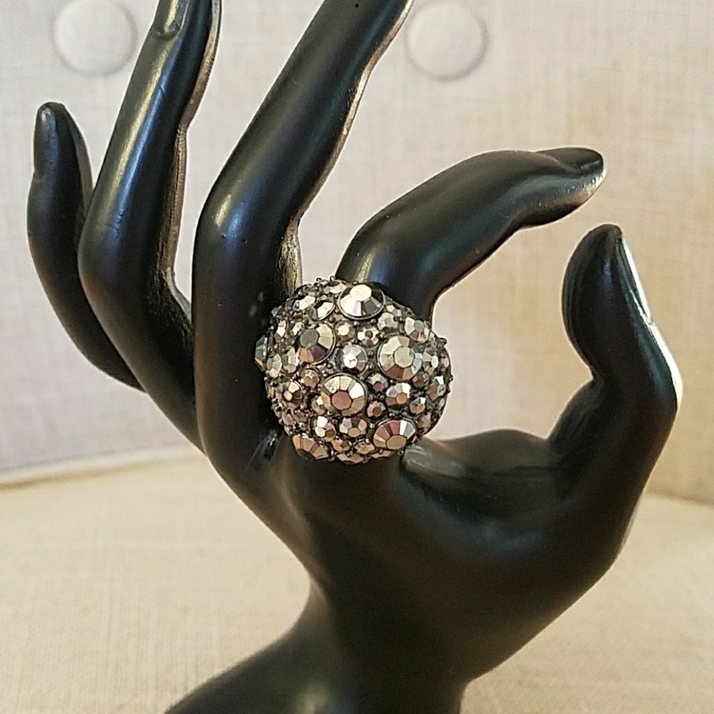 Dark gray stretch ring
