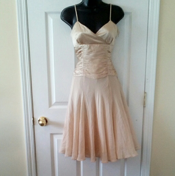 Nine West Dresses & Skirts - Nine West gold 100% silk dress sz 2