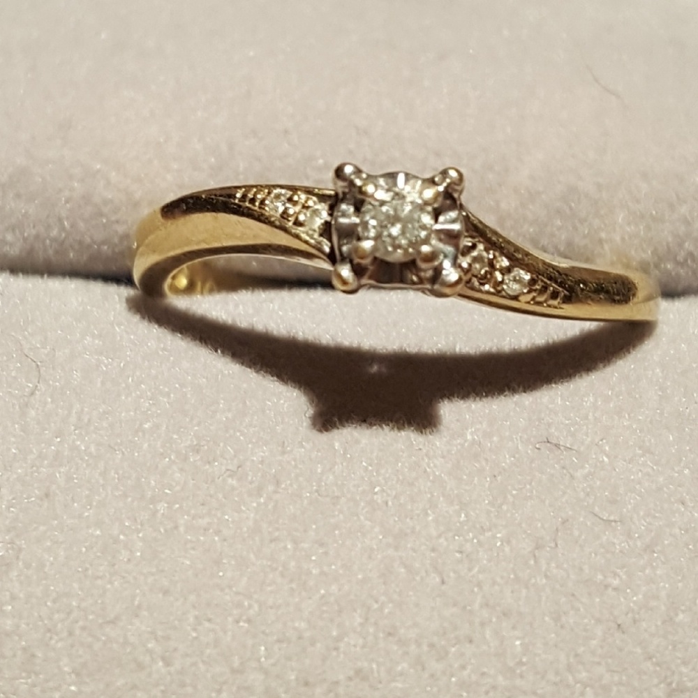 10k Gold Diamond Engagement Ring