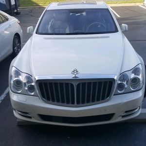 Meet your Posher, Dee