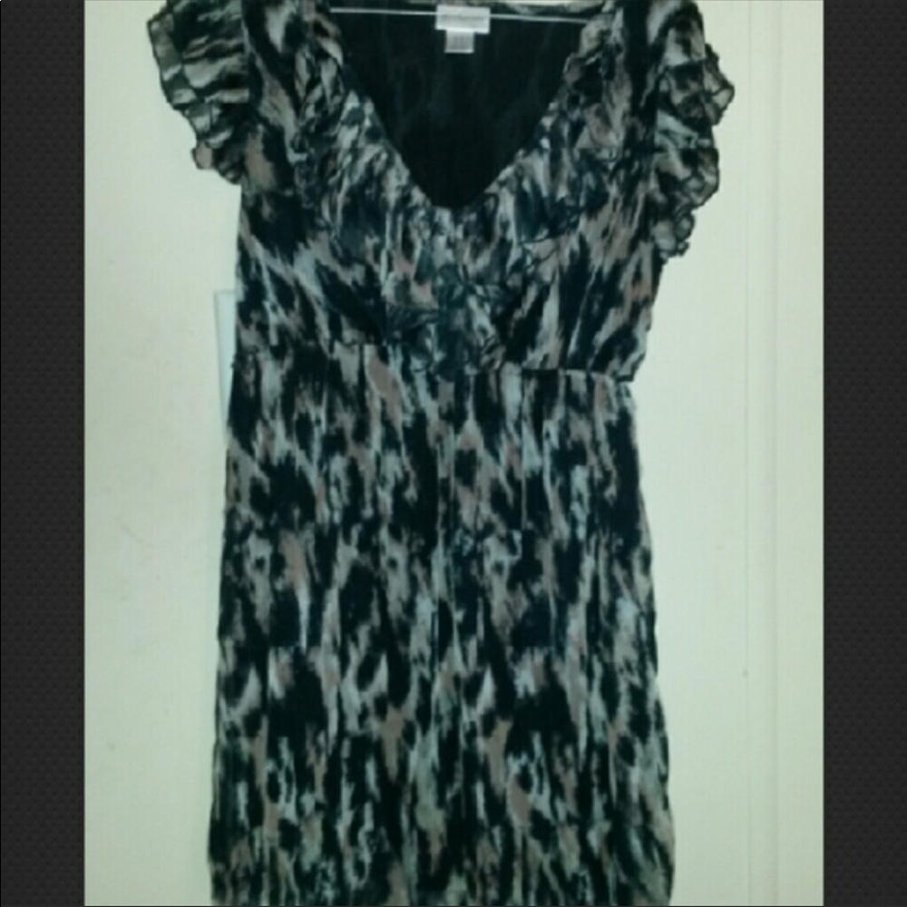 Sleeveless Maternity Blouse