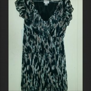 Sleeveless Maternity Blouse