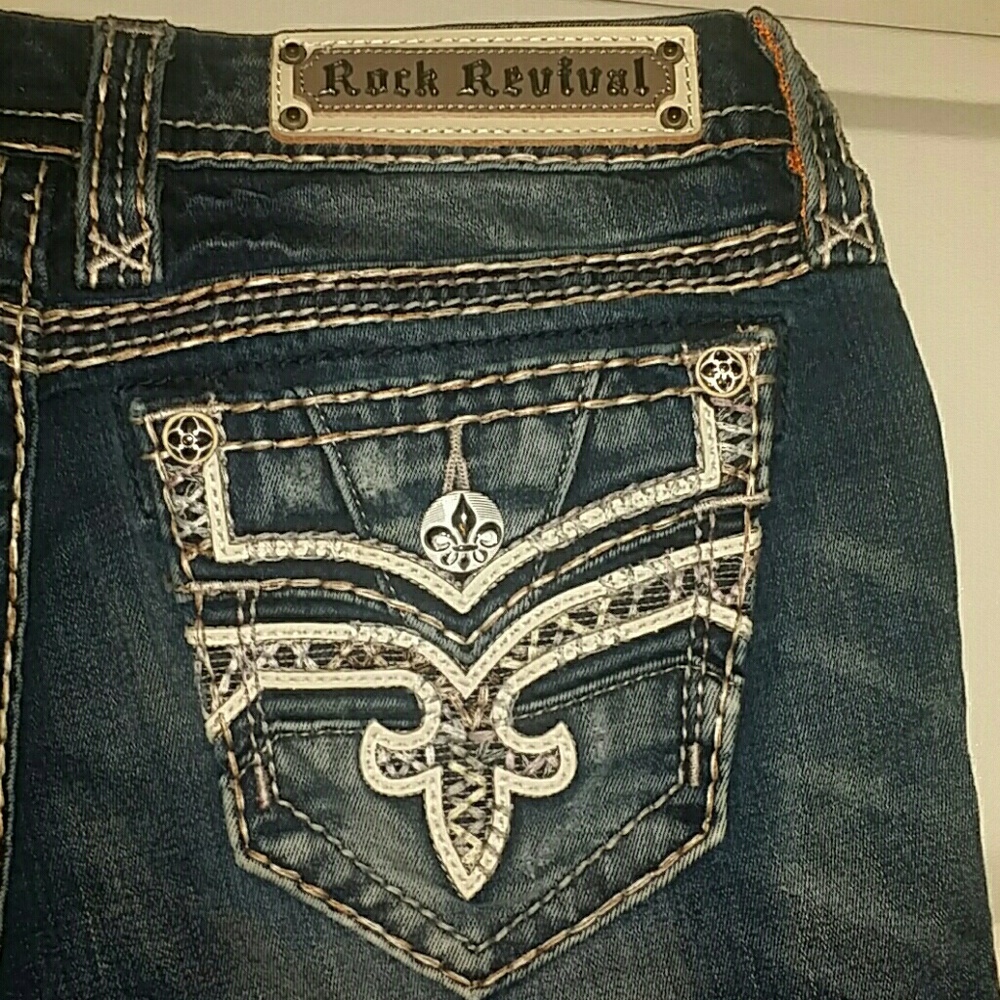 DO NOT BUY! HOLD FOR  @DUFF_CLOSET ONLY!