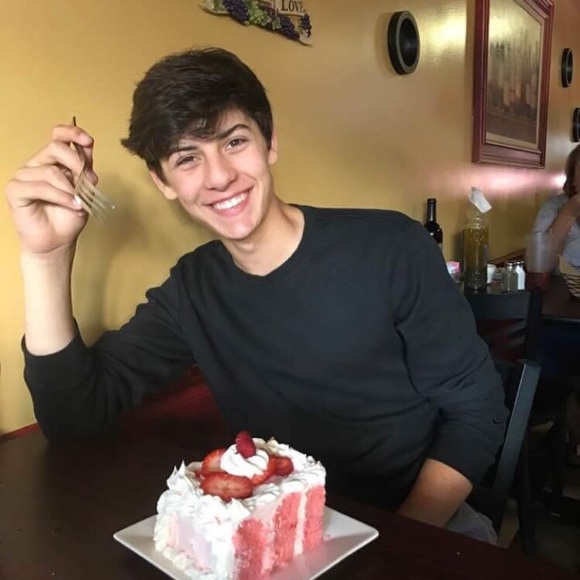 Meet your Posher, Daniel - Picture 1 of 1