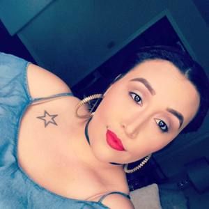 Meet your Posher, Stefany