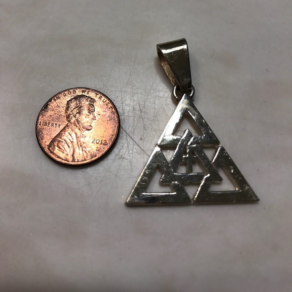 STERLING SILVER Trinity Charm - Picture 3 of 3