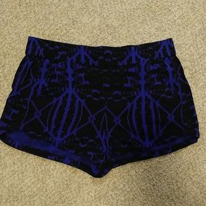 Cute midrise knit shorts