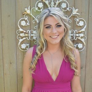 Meet your Posher, Leigha