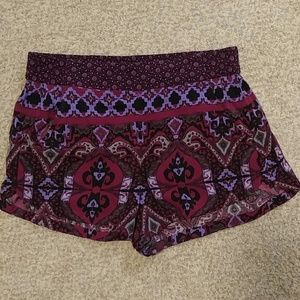 Midrise patterned shorts