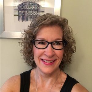 Meet your Posher, Leslie