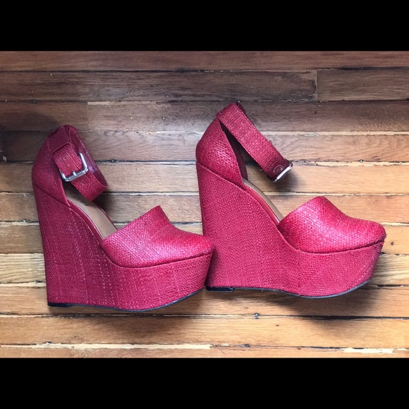 Red skyscraper wedges! - Picture 1 of 5