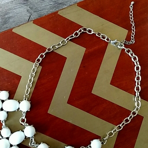 2 Tone White Statement Necklace - Picture 3 of 5