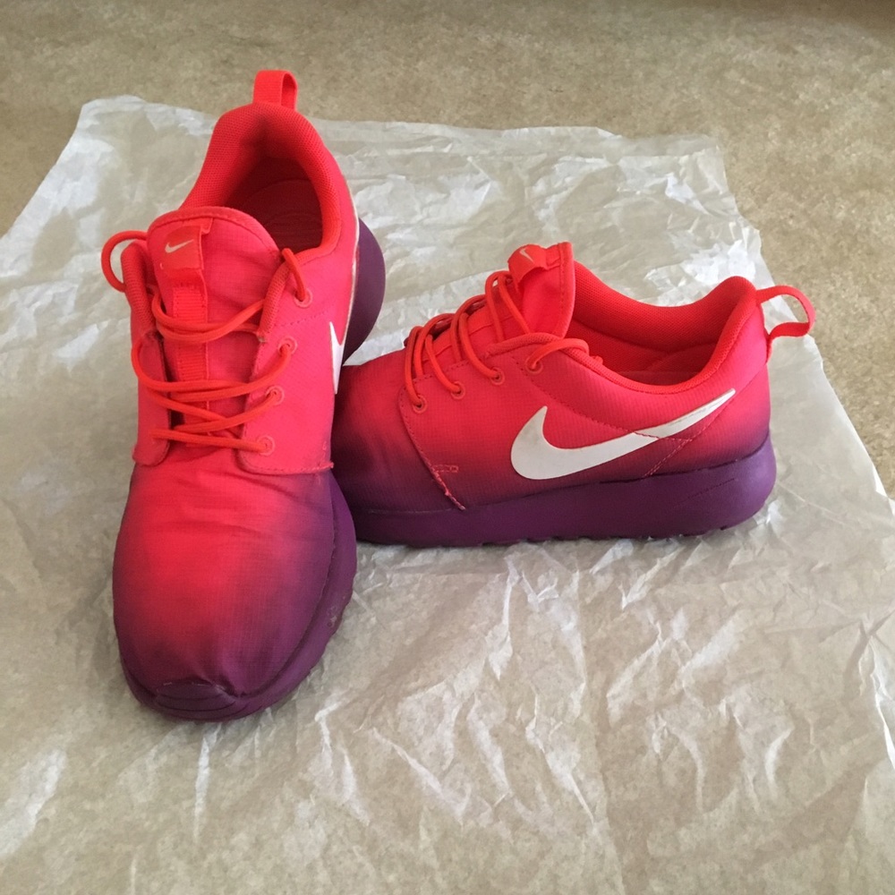 Pink/Purple Ombré Nike Roshe
