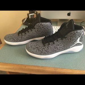 Jordan Ultra.Fly - Cool Grey/White-Black Sz 13 NEW