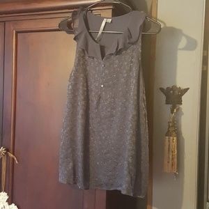 Sleeveless top with Peter pan collar new without t