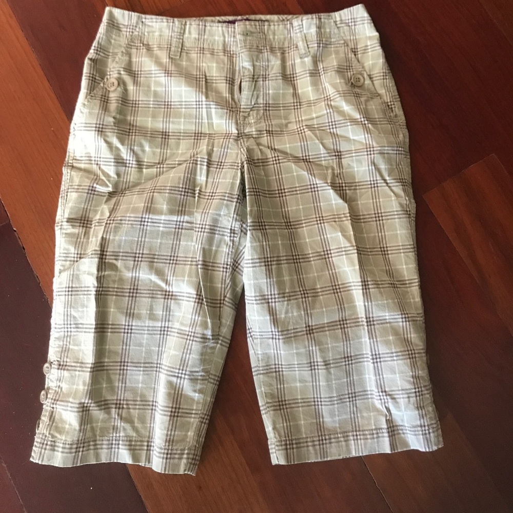 4/$25 Gloria Vanderbilt Plaid shorts