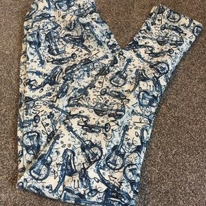 Music themed leggings.