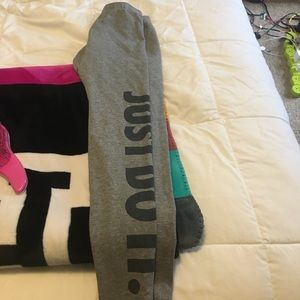 Size small grey Nike just do it leggings