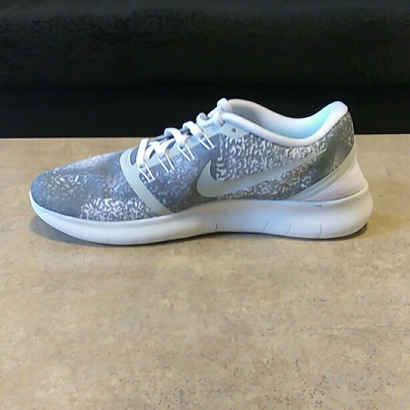 "New" Nike Free Run Print - Picture 3 of 8