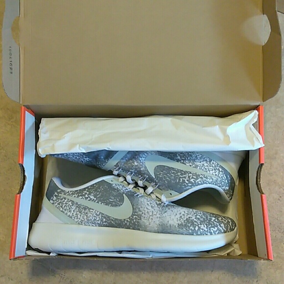 "New" Nike Free Run Print - Picture 8 of 8