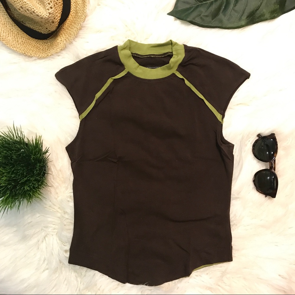 Nicole Miller Brown Pistachio TurtleNeck Crew Top