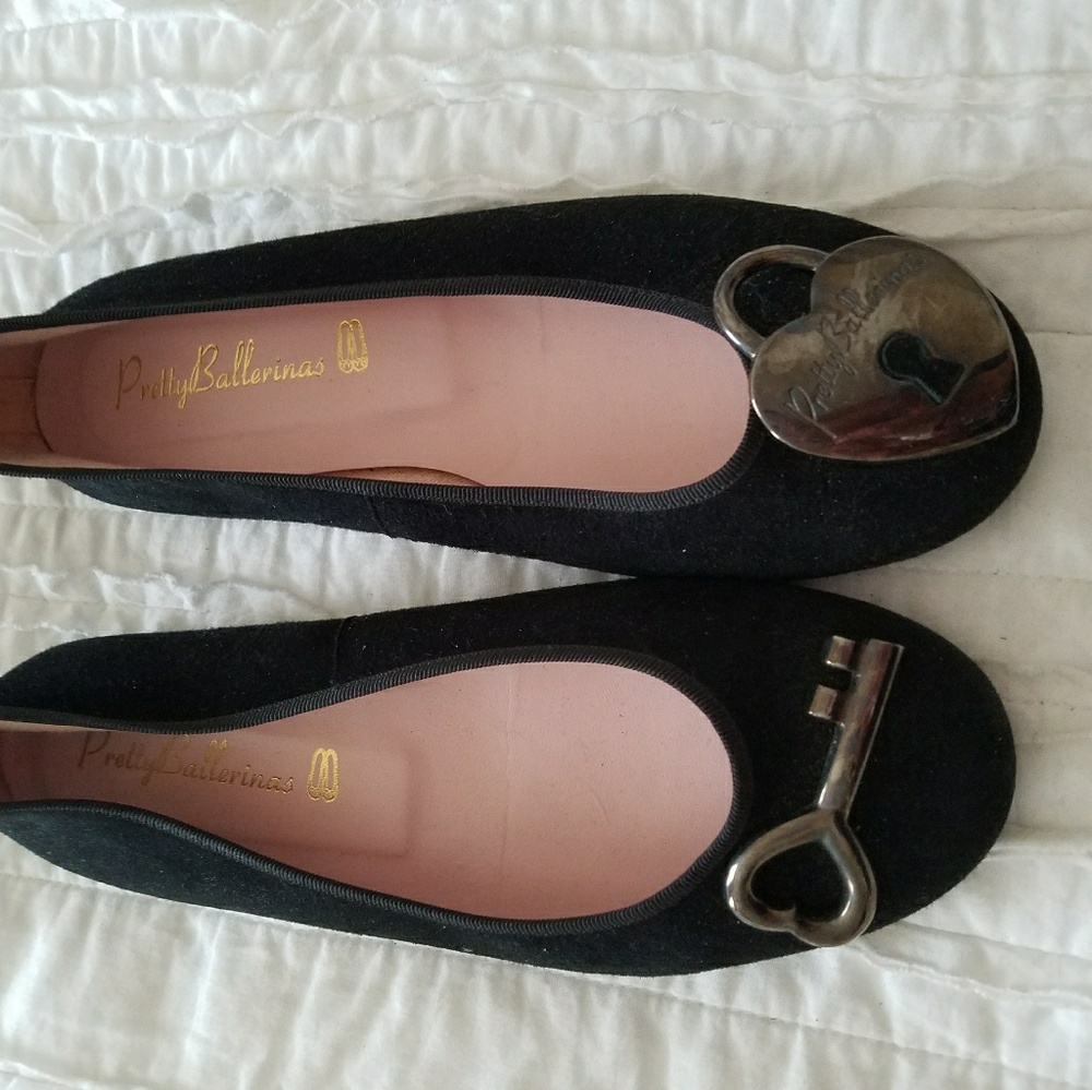 Pretty Ballerinas Suede Lock and Key
