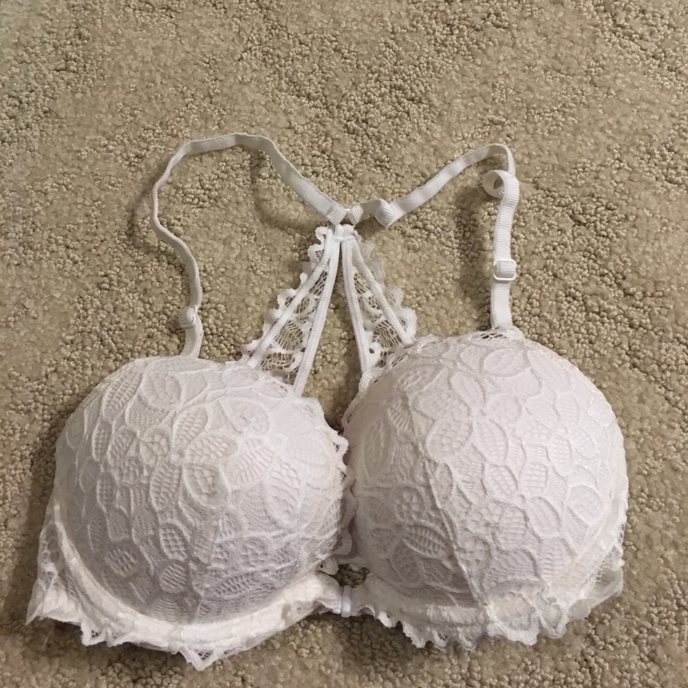 PINK Front-Clasping Lace Bra