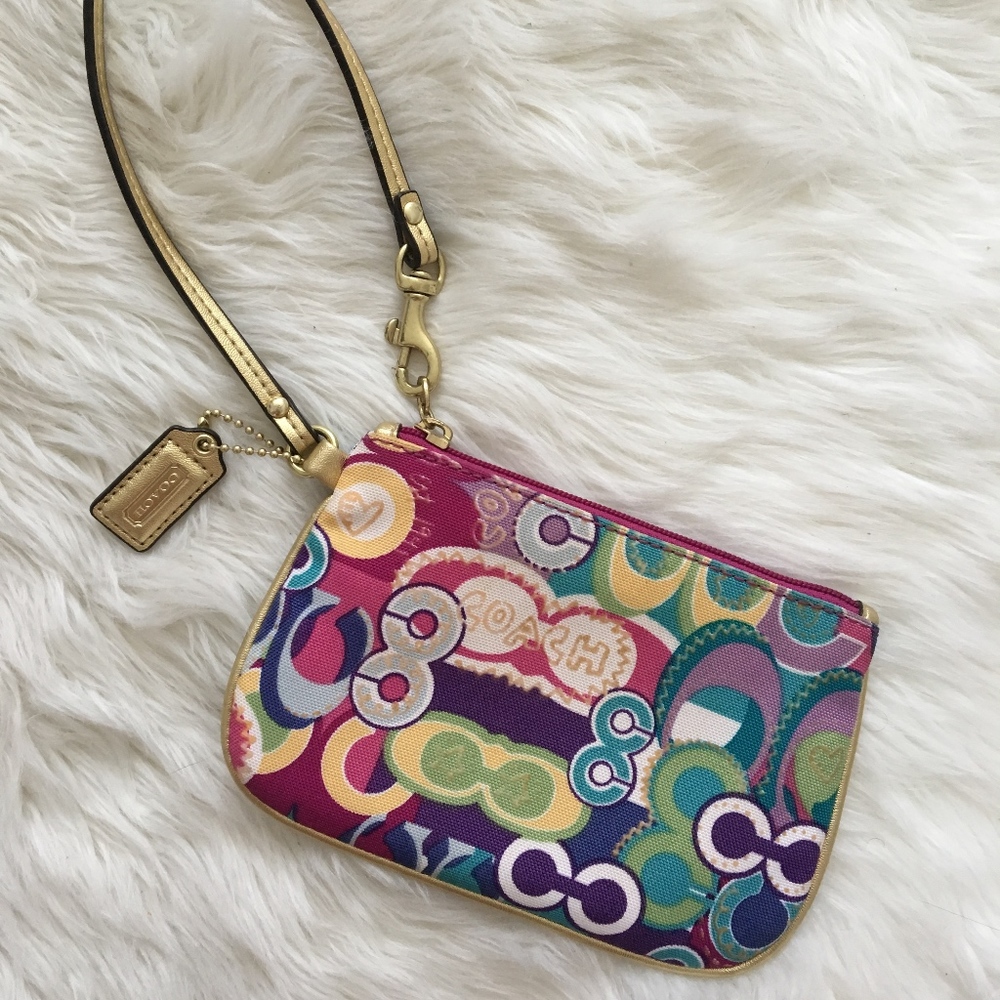 COACH Poppy Pop C Graffiti Wristlet