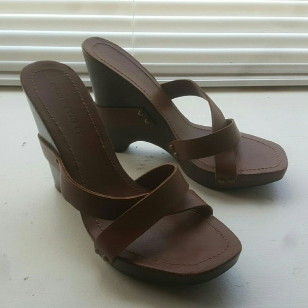 Ultra sexy Colin Stuart wood wedge slides. Size 8