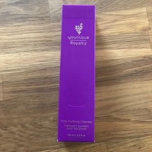 Younique Royalty Pore Purifying Cleanser