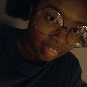 Meet your Posher, Khalia