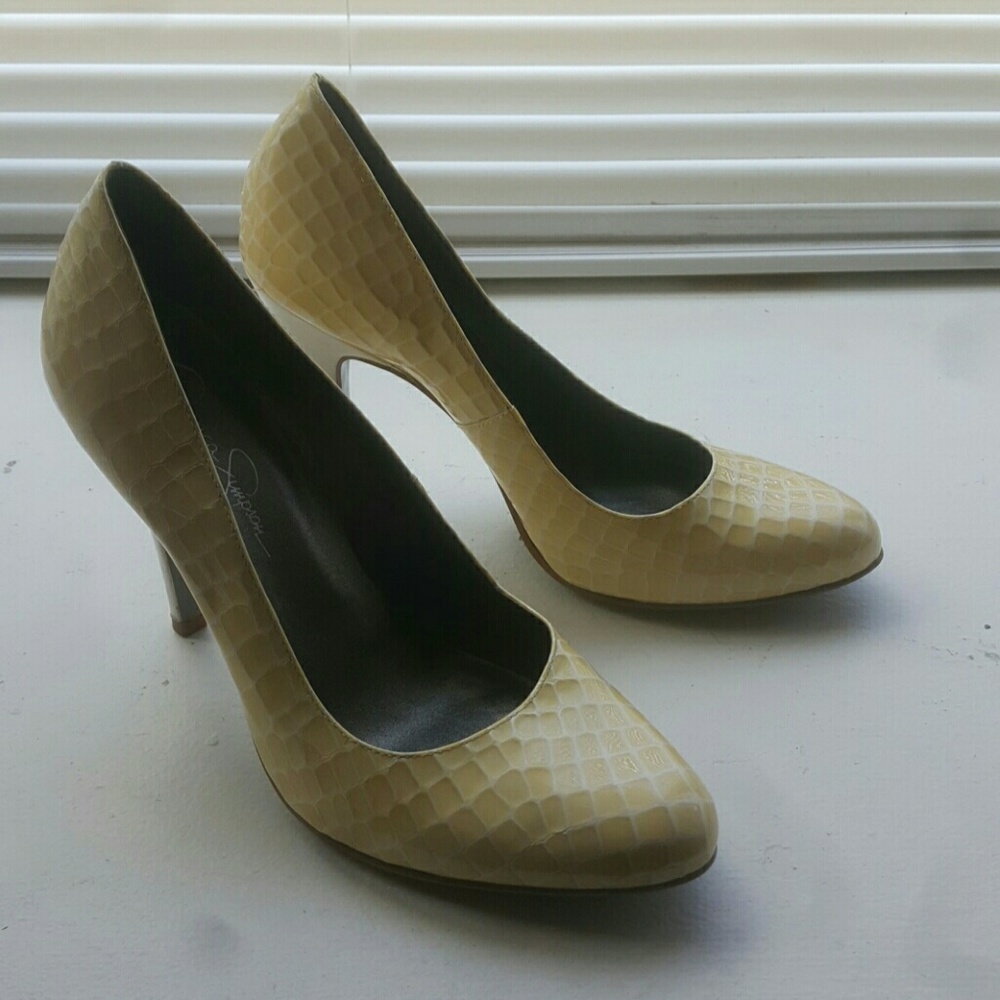 Jessica Simpson reptile patent pumps