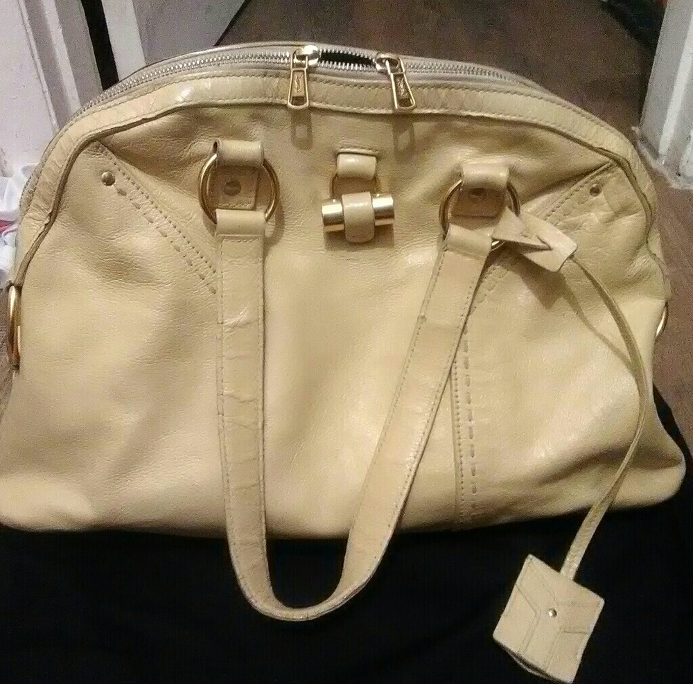Yves saint laurent muse