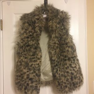 Michael Kors faux fur vest great condition!