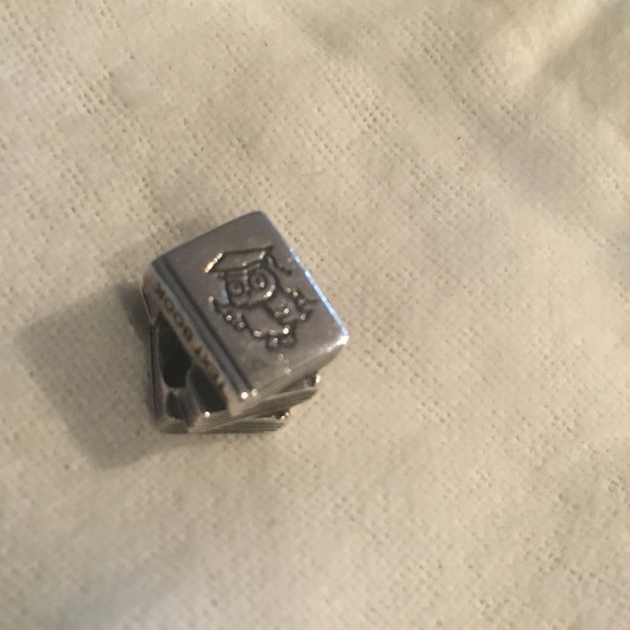 Pandora books charm - Picture 2 of 5